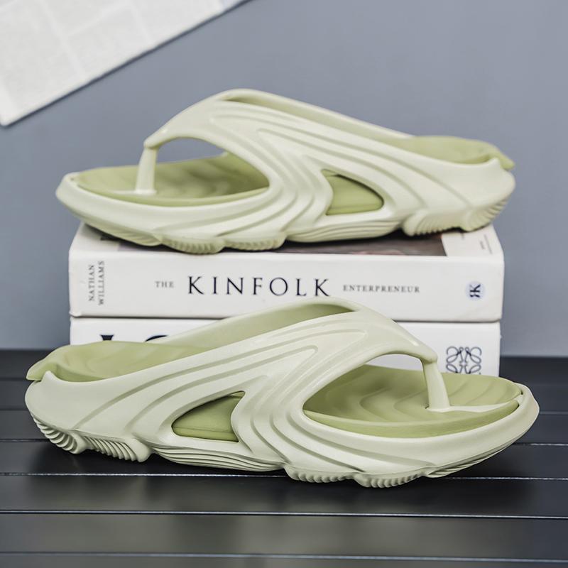 Spot Delivery Couple Outdoor Clogs Shoes EVA Lightweight Sandals Beach Shoes Flip Flops Leather Sweat Shoes 36-45