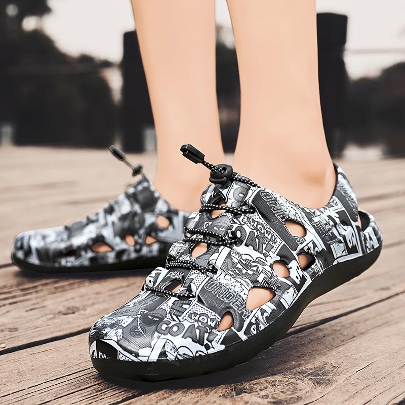 Local Stock Sandal Lelaki 2025 dengan Cetakan Corak, Selipar Keselamatan Luar Bertapak Lembut Bernafas