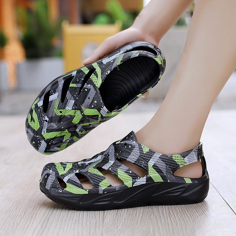 Sandal Lelaki Stok Tempatan Baharu Sandal Luar Bertapak Tebal Lembut Kasut Mendaki Sukan Kasual Flip NORMAL CUTTING Warna HITAM HIELA UKURAN 40-45