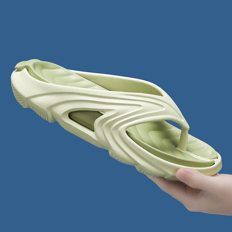 Spot Delivery Couple Outdoor Clogs Shoes EVA Lightweight Sandals Beach Shoes Flip Flops Leather Sweat Shoes 36-45