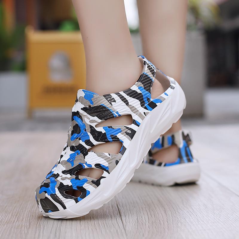 Sandal Lelaki Stok Tempatan Baharu Sandal Luar Bertapak Tebal Lembut Kasut Mendaki Sukan Kasual Flip NORMAL CUTTING Warna HITAM HIELA UKURAN 40-45